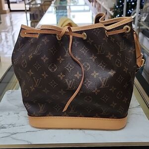 NEW! Authentic Louis Vuitton Monogram NeoNoe MM Shoulder Bag Purse Tote